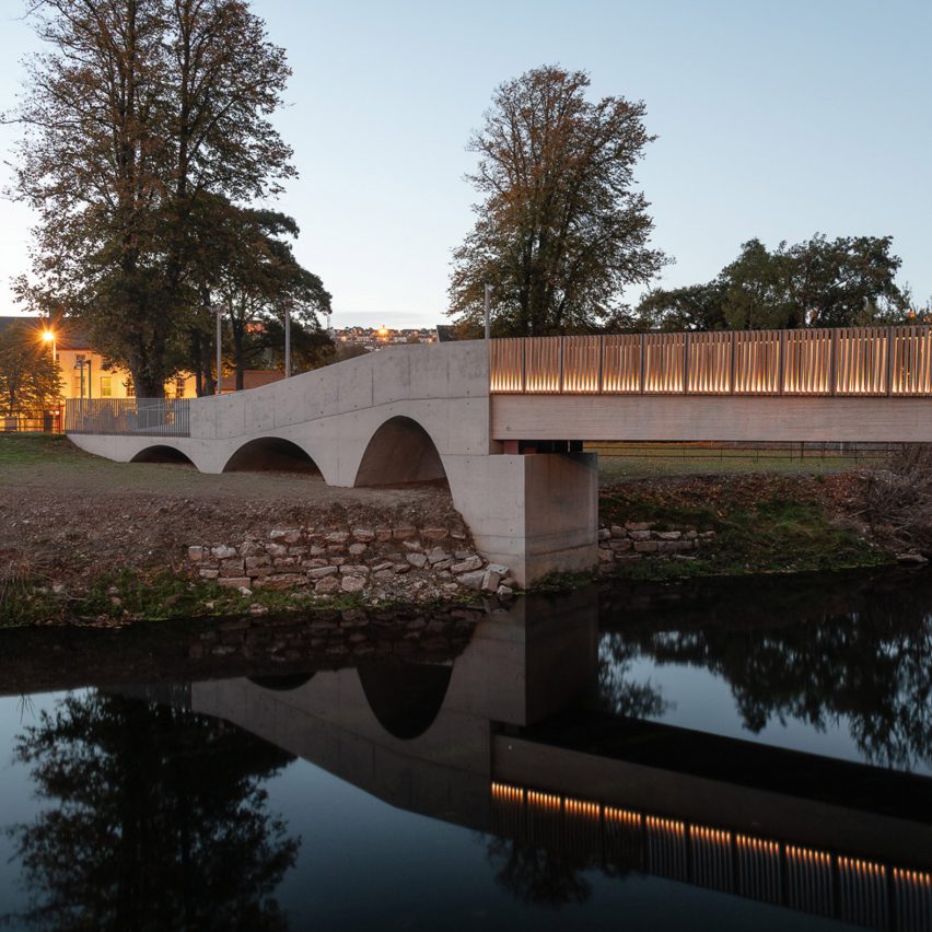 Cavanagh Bridge at University College Cork by O'Donnell + Tuomey