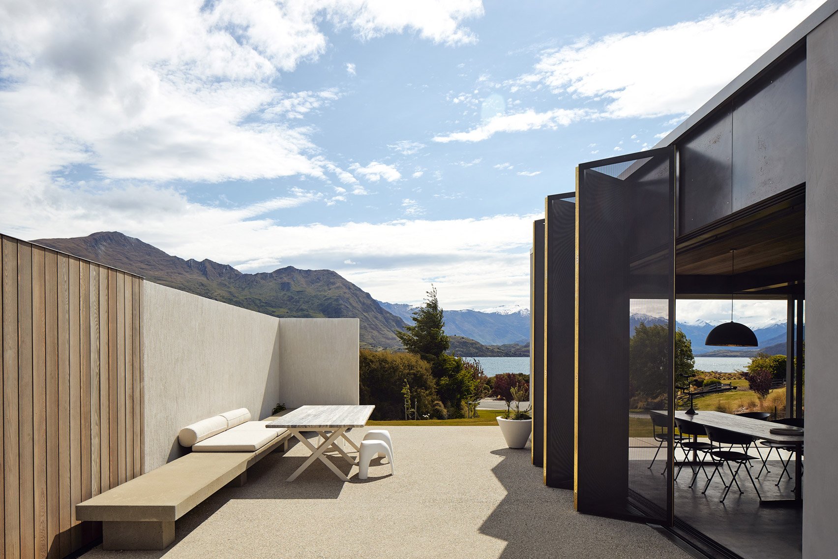 Te Pakeke house in Wanaka, New Zealand designed by Fearon Hay Architects