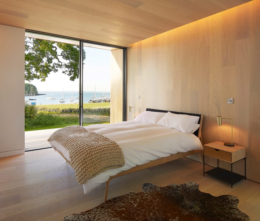 Rumah liburan Island Rest di Isle of Wight dirancang oleh Ström Architects