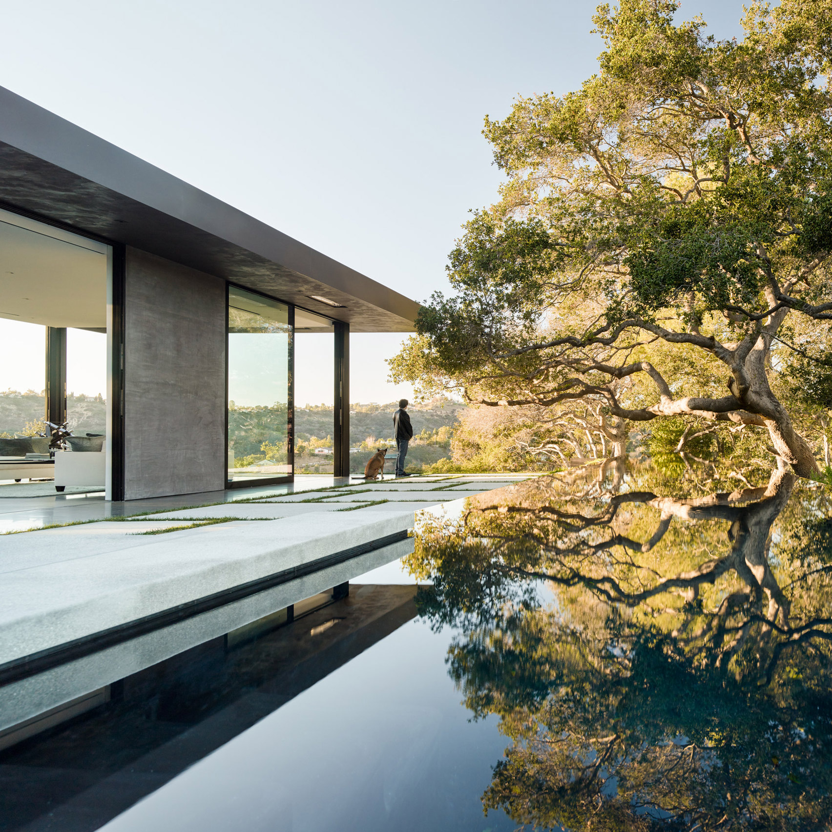 Architectural swimming pools: Oak Pass House, USA, by Walker Workshop