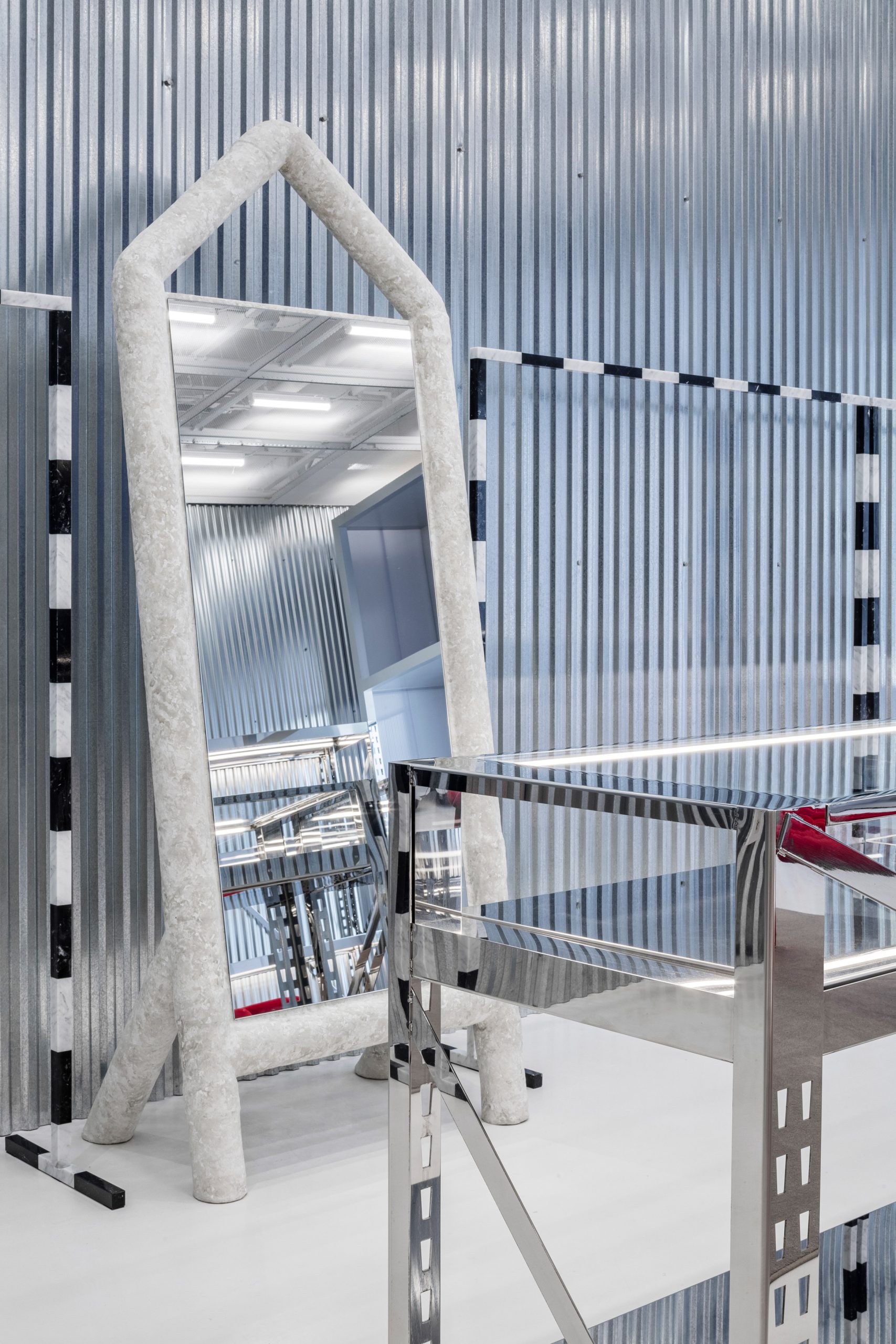 Virgil Abloh and AMO design flexible flagship Off-White store in Miami that  “can host a runway show”, CLAY INTERIOR DESIGN 香港室內設計