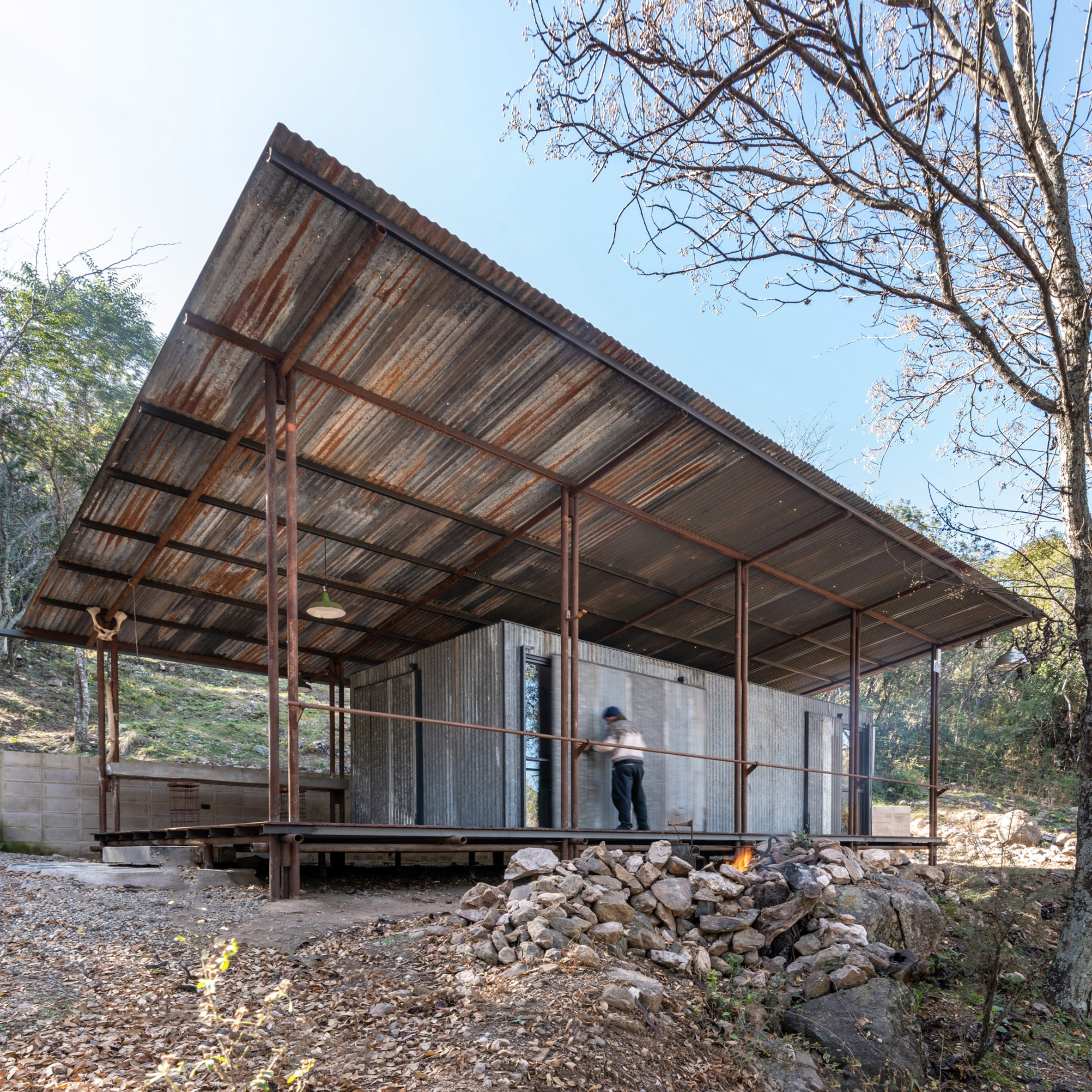Refugio en La Paisanita by STC Arquitectos