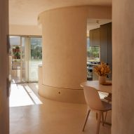 Plaster walls of Jaffa Roofhouse imbue apartment with history and warmth