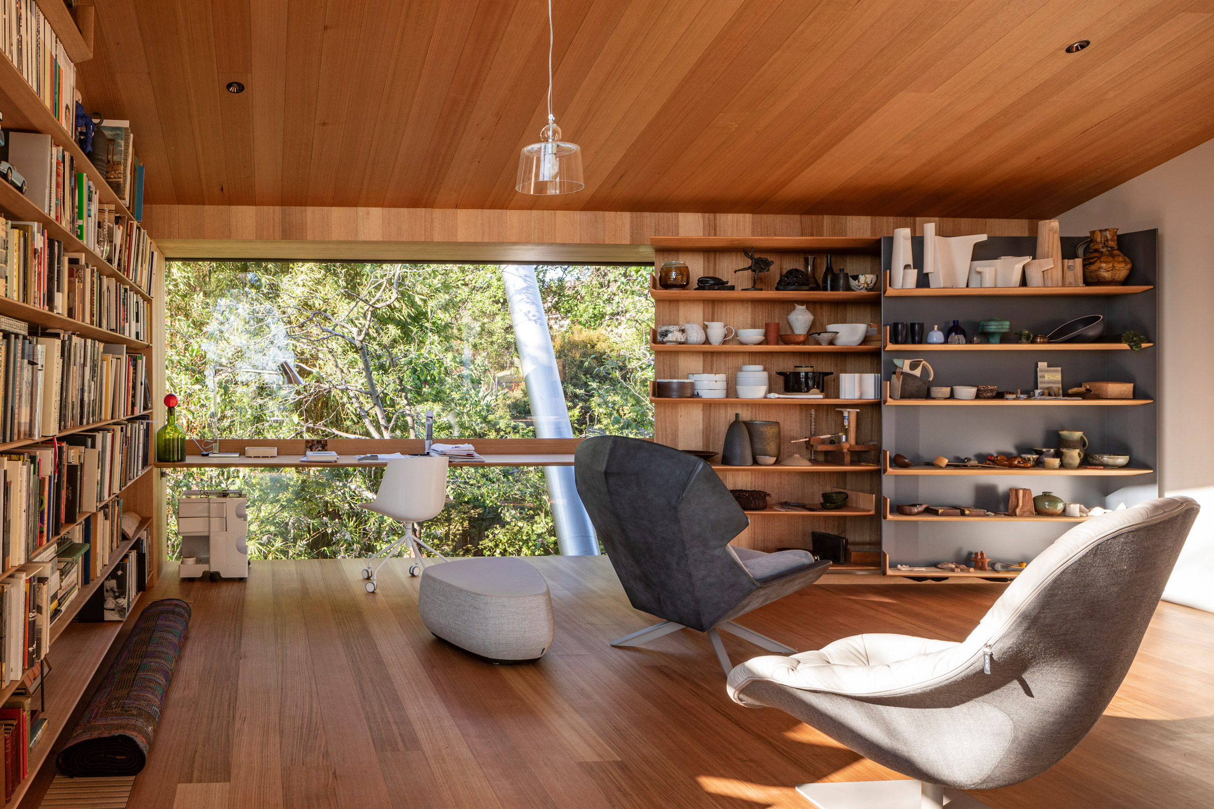 Study desk and shelves in Kew Residence by John Wardle Architects in Melbourne, Australia