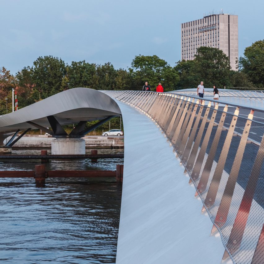 WilkinsonEyre and Urban Agency design curved Lille Langebro cycling bridge in Copenhagen