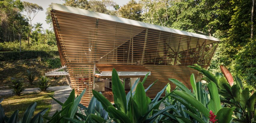 No Footprint House is a prototype prefabricated home in Costa Rica