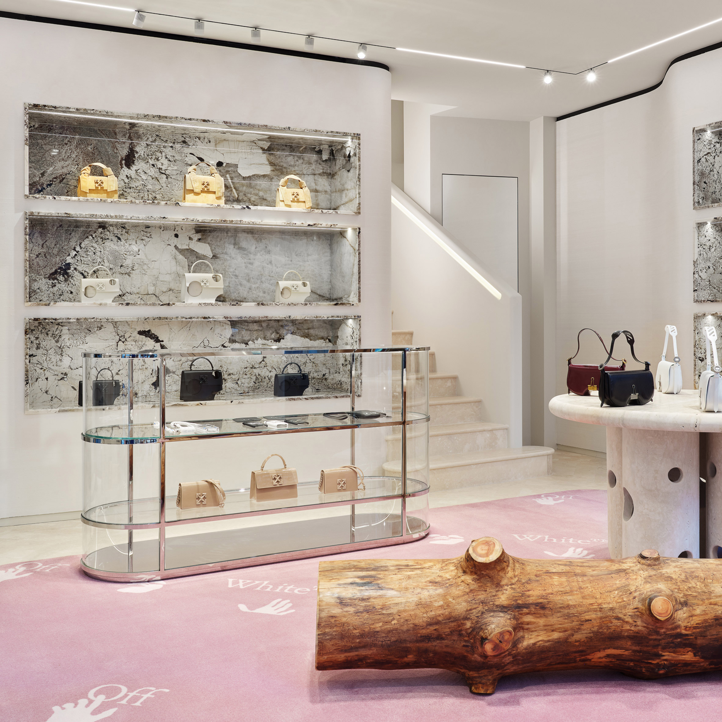 Udstråle forudsigelse Kriminel Patagonia granite and wooden logs decorate Off-White Milan store
