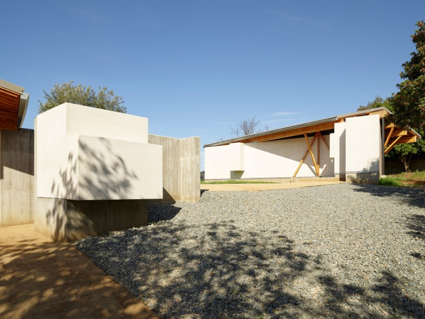 House in Los Angeles by The LADG