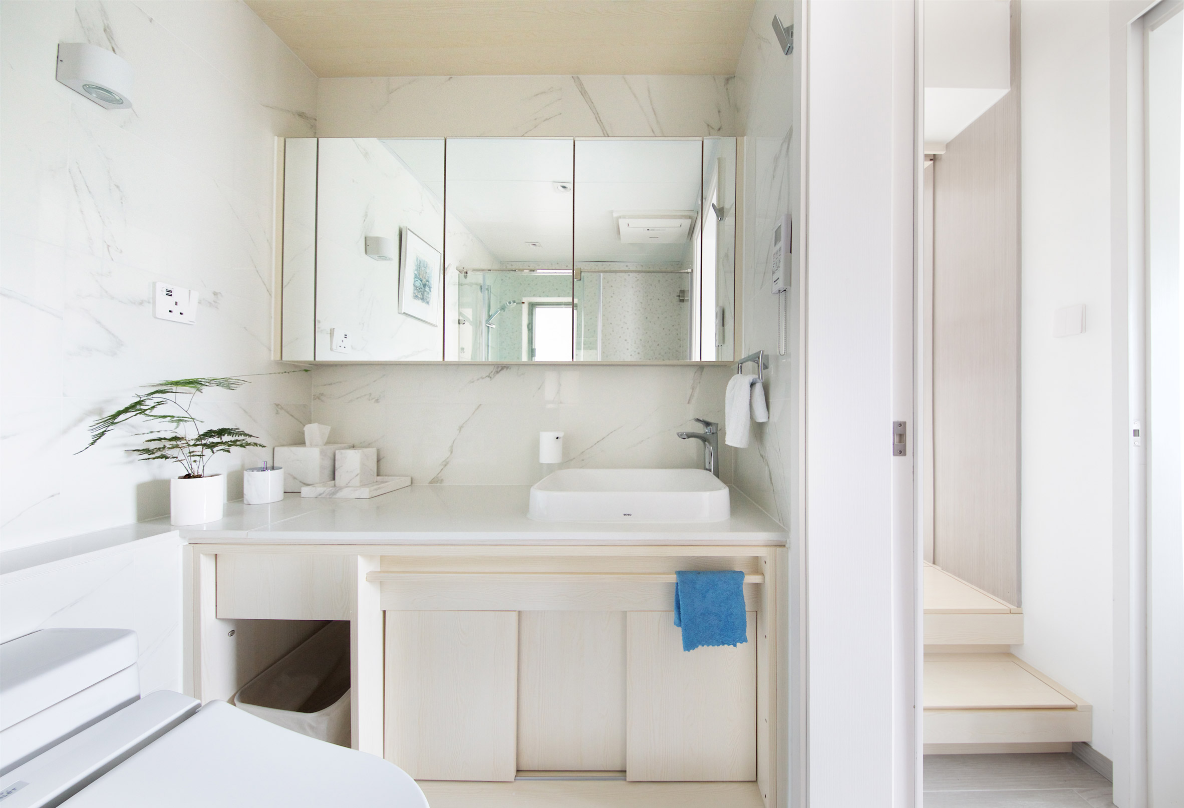 Bathroom of Smart Zendo by Sim-Plex Design Studio in Hong Kong