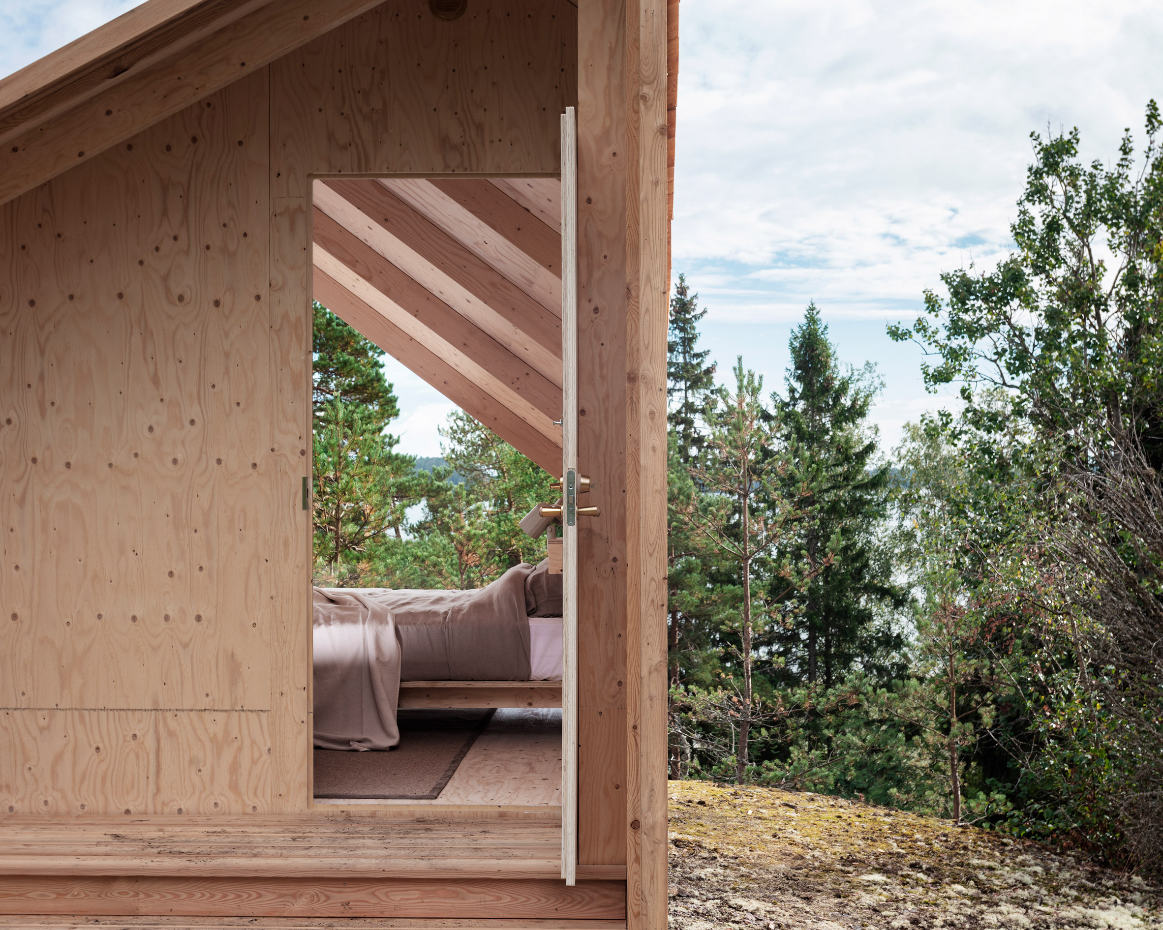 Entrance to the modular Space of Mind cabin prototype by Studio Puisto