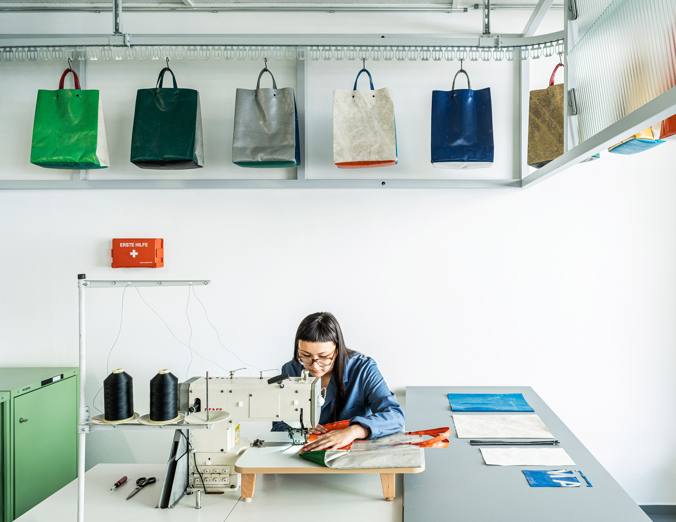 Ovenstående Forbindelse skygge Freitag's Sweat-Yourself-Shop is a tiny factory for making bags | CLAY  INTERIOR DESIGN 香港室內設計| 香港裝修工程