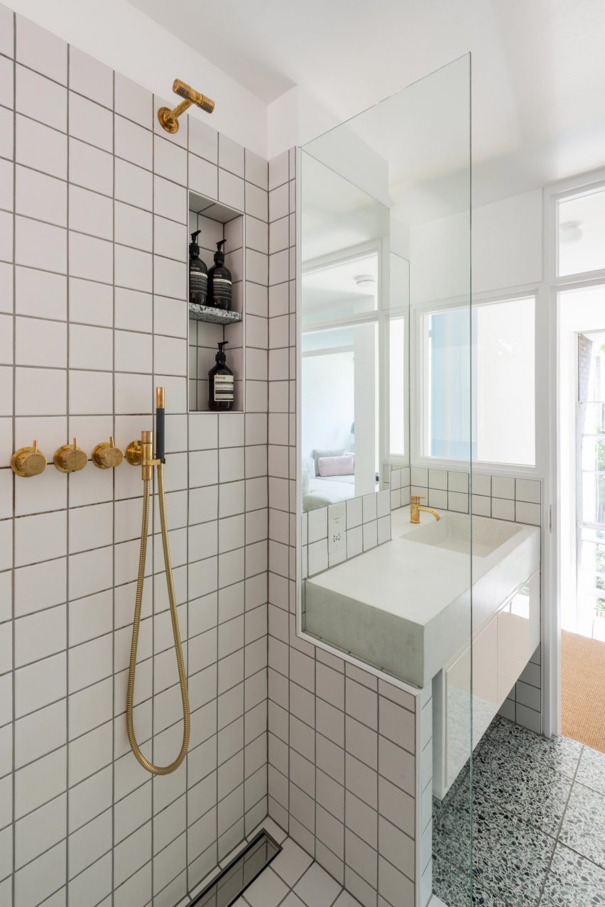 Shower and bath in Golden Lane flat by Archmongers