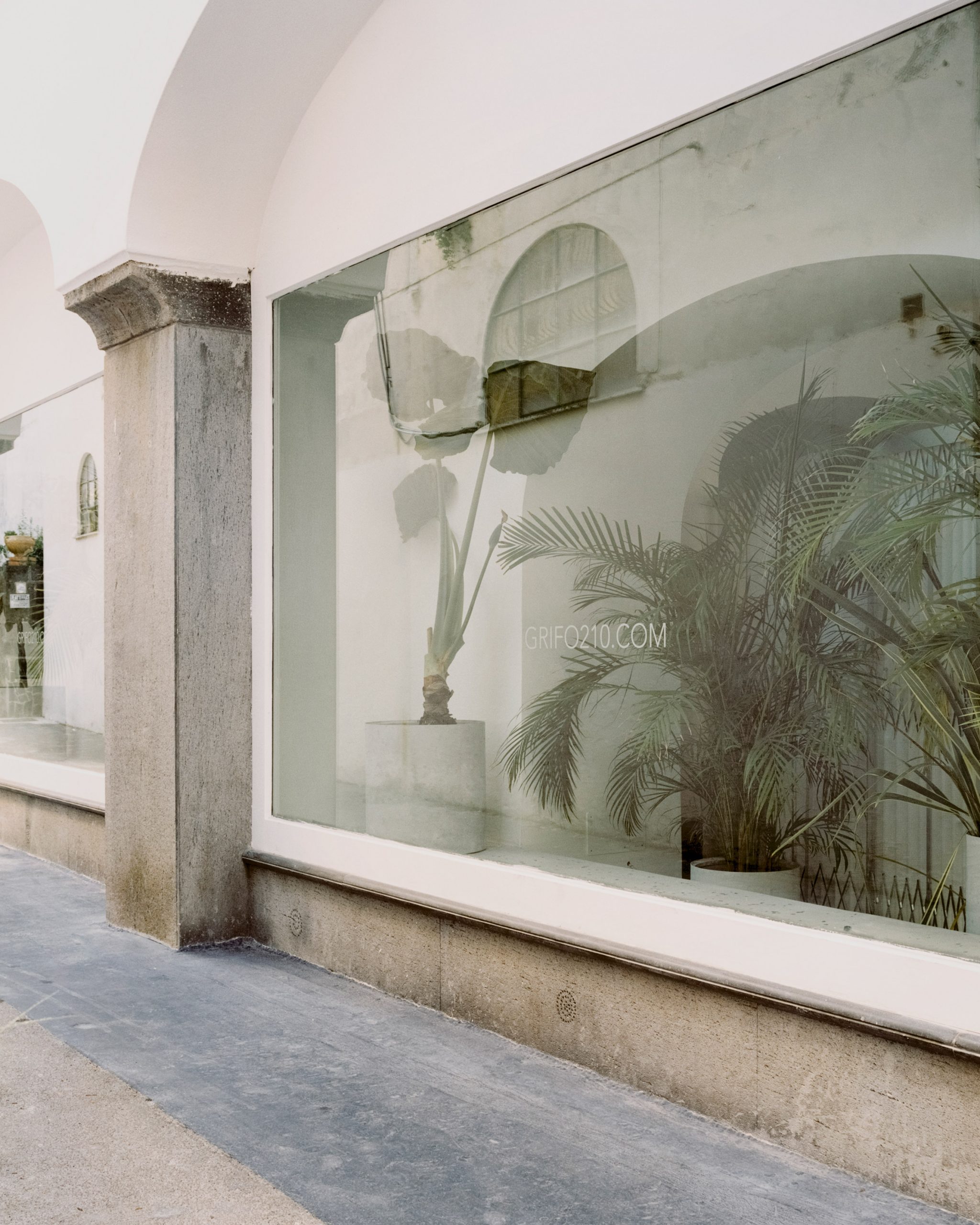 Shop window of Grifo210 boutique by Paritzki & Liani Architects