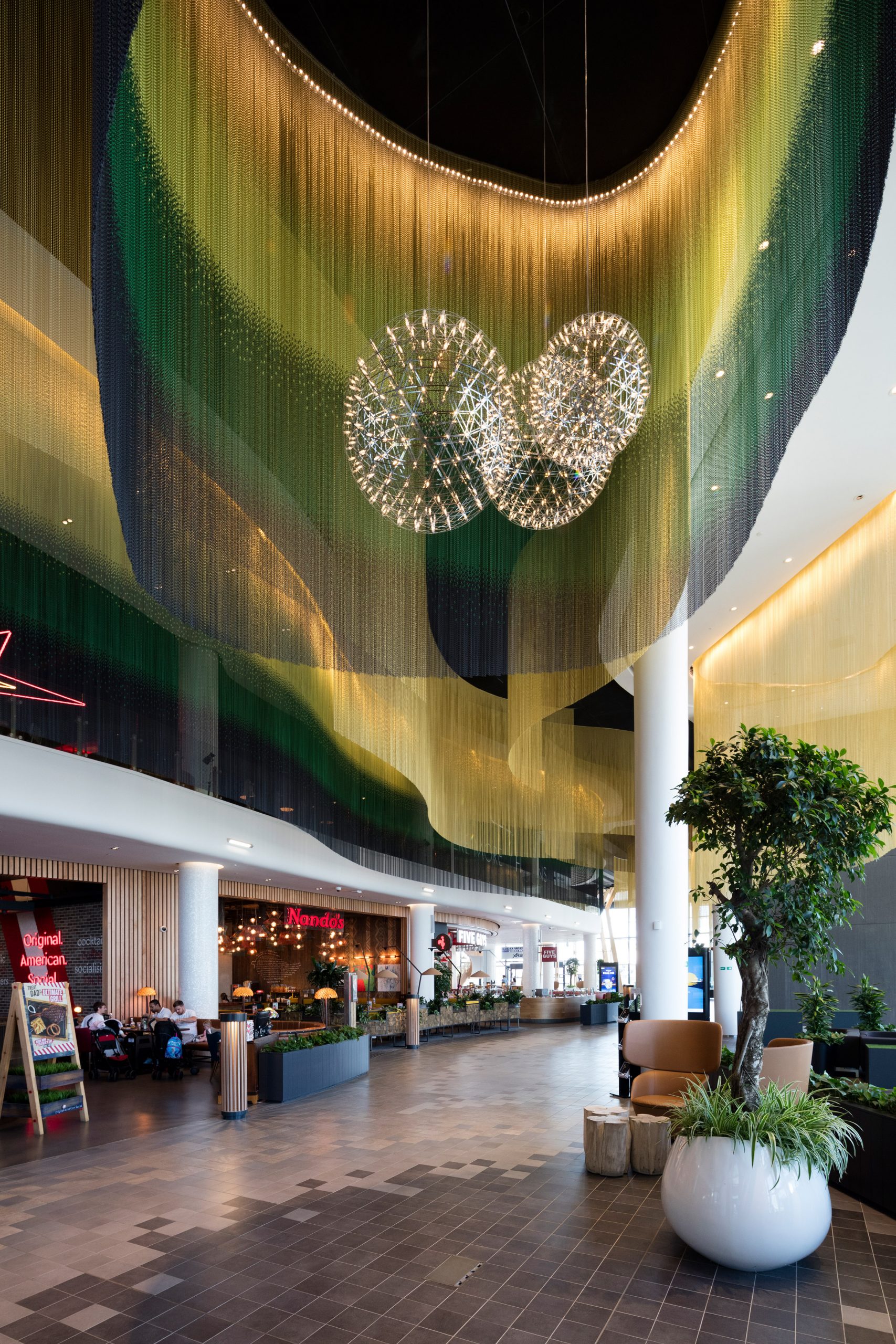 Chain-link ceiling solutions by Kriskadecor