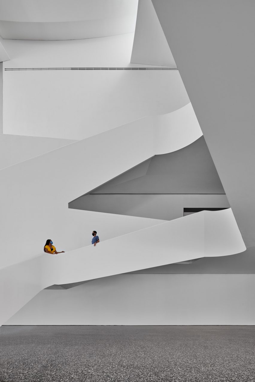 Atrium in Nancy and Rich Kinder Building by Steven Holl Architects