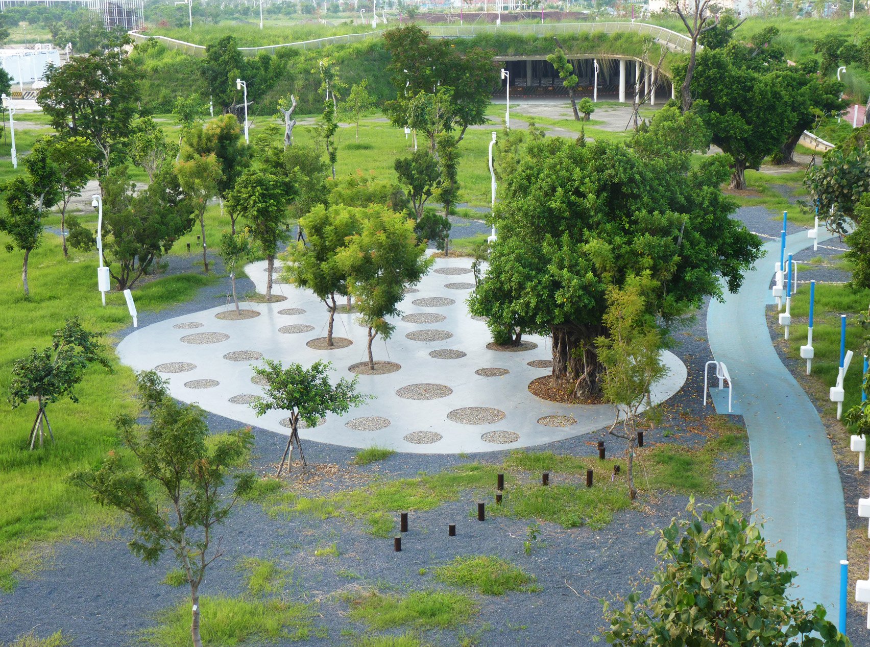 Trees and technology in Phase Shifts Park designed by landscape architects Mosbach Paysagistes in Taichung, Taiwan