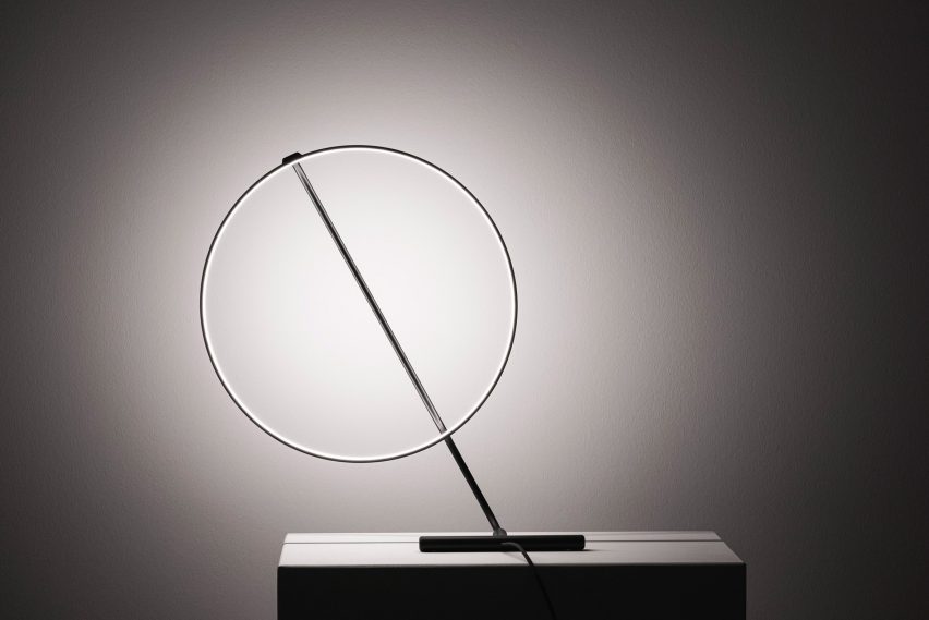Rotating light of Poise lamp by Robert Dabi