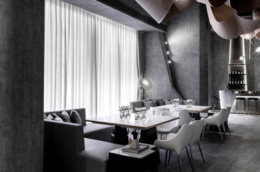 Dining area of The Flow of Ecstatic bar by Daosheng Design