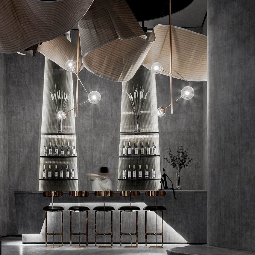 The Flow of Ecstatic bar interiors by Daosheng Design