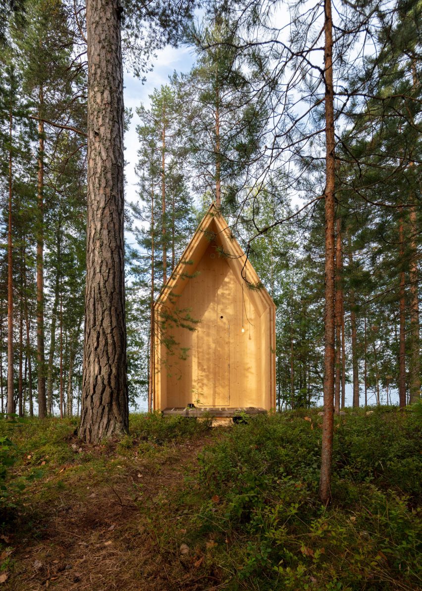 Exterior of Kynttilä cabin by Ortraum Architects