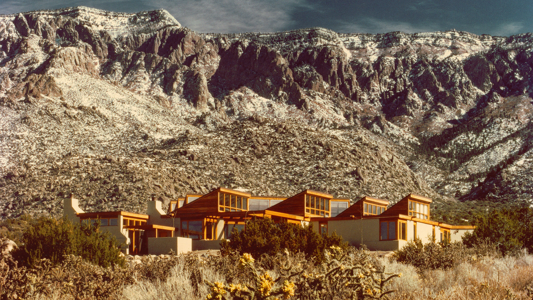 The Stockebrand Residence in Albuquerque by Edward Mazria 