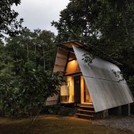 The front of the Huaira cabin by Diana Salvador and Javier Mera in Ecuador