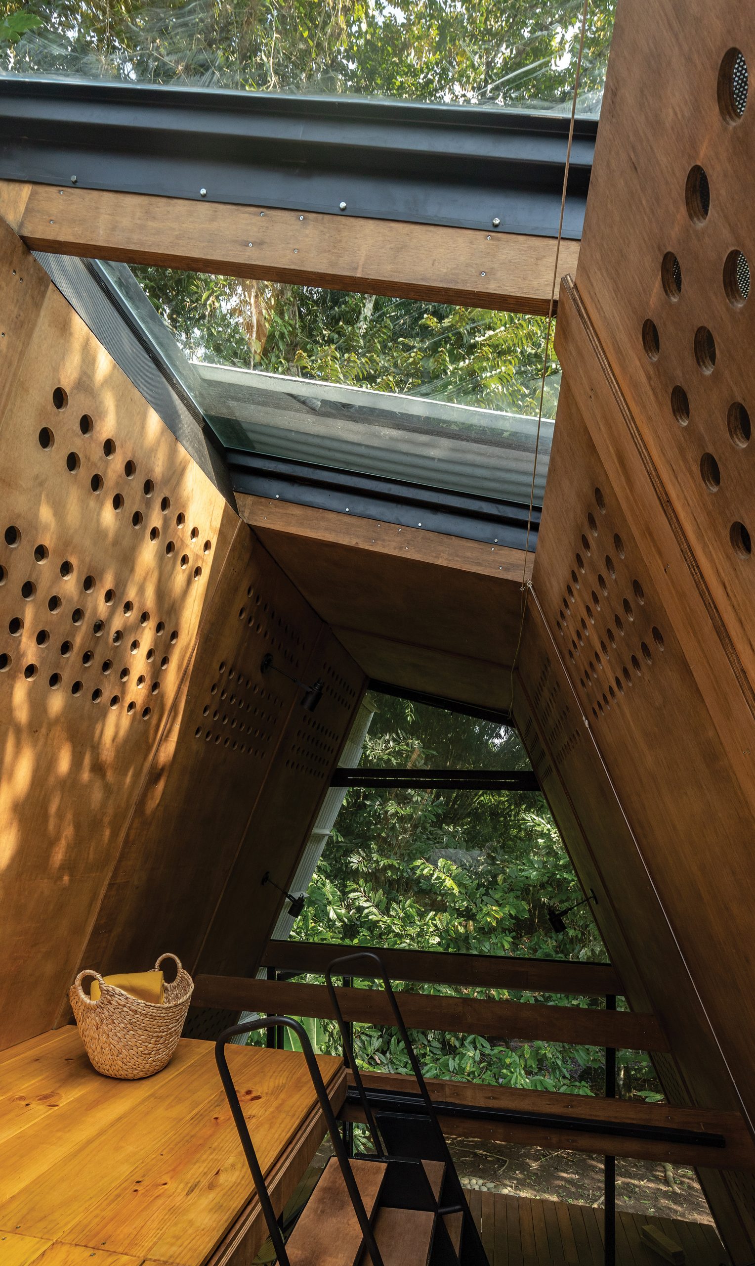 The upper level of the Huaira cabin by Diana Salvador and Javier Mera in Ecuador