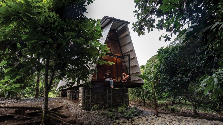 The rear of the Huaira cabin by Diana Salvador and Javier Mera in Ecuador