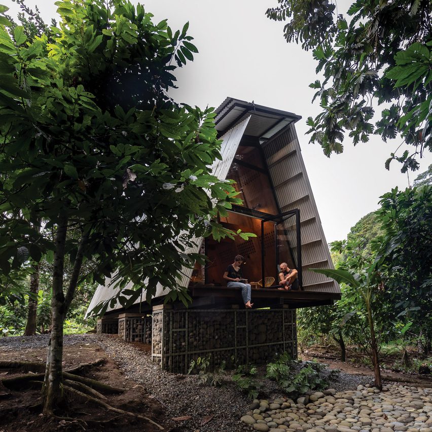 The rear of the Huaira cabin by Diana Salvador and Javier Mera in Ecuador