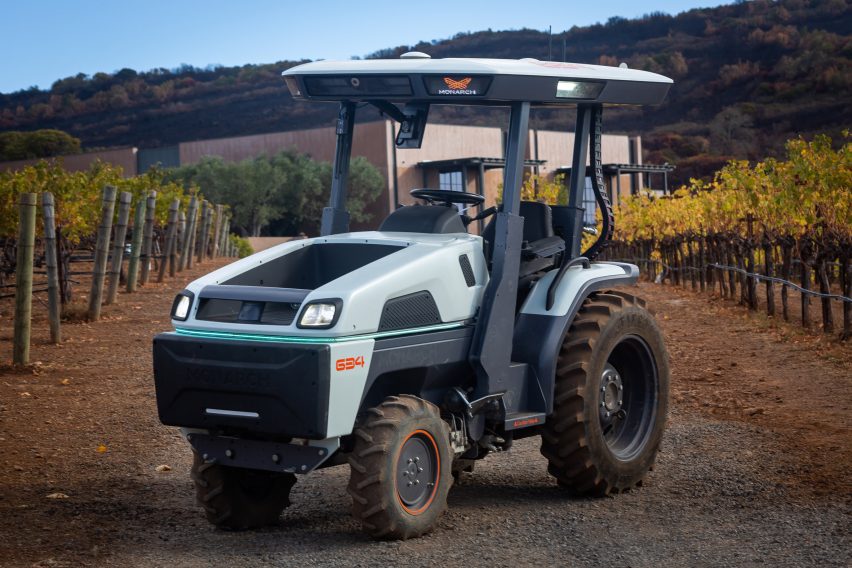 The fully electric and autonomous Monarch Tractor