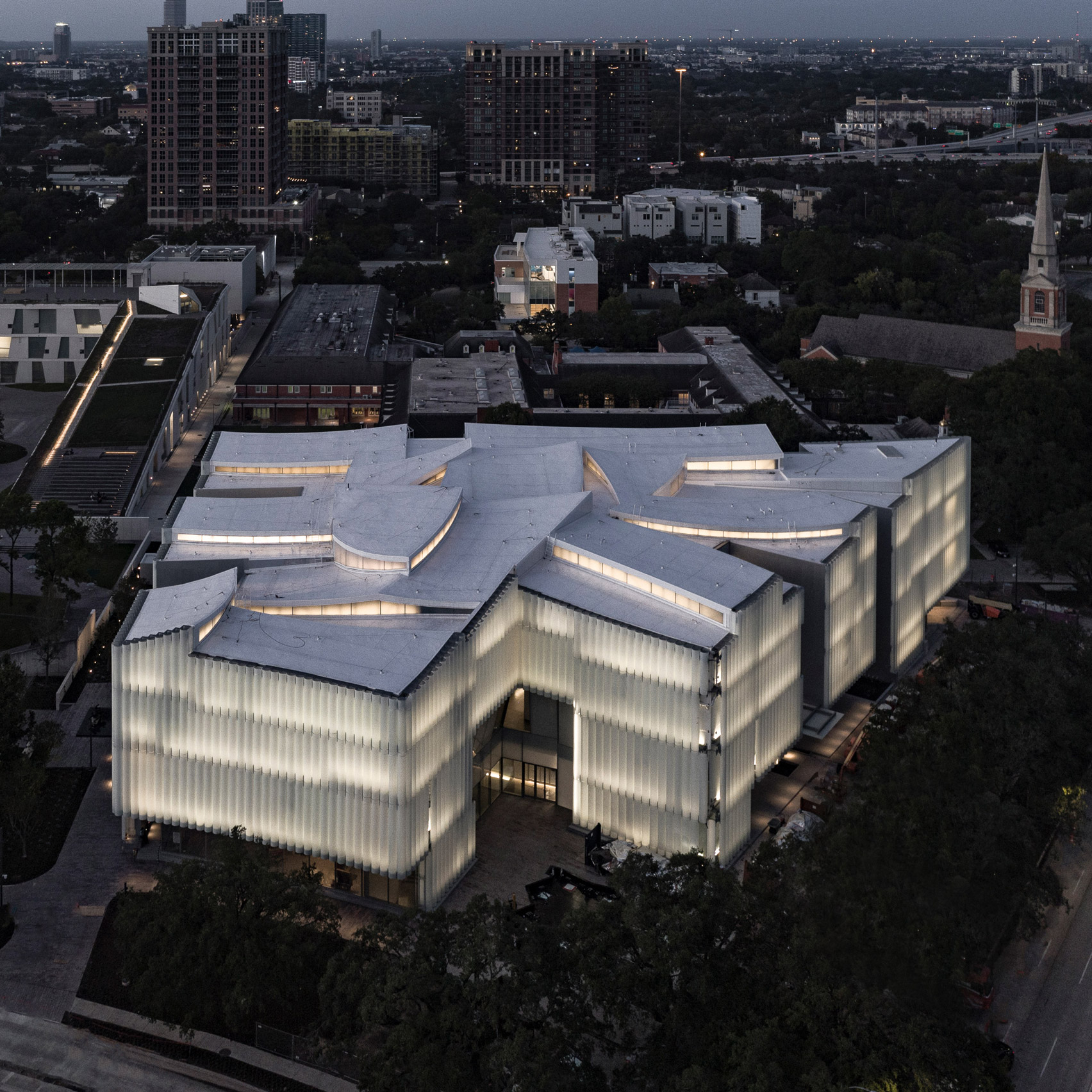 An aerial view of Nancy and Rich Kinder Building, USA, by Steven Holl Architects