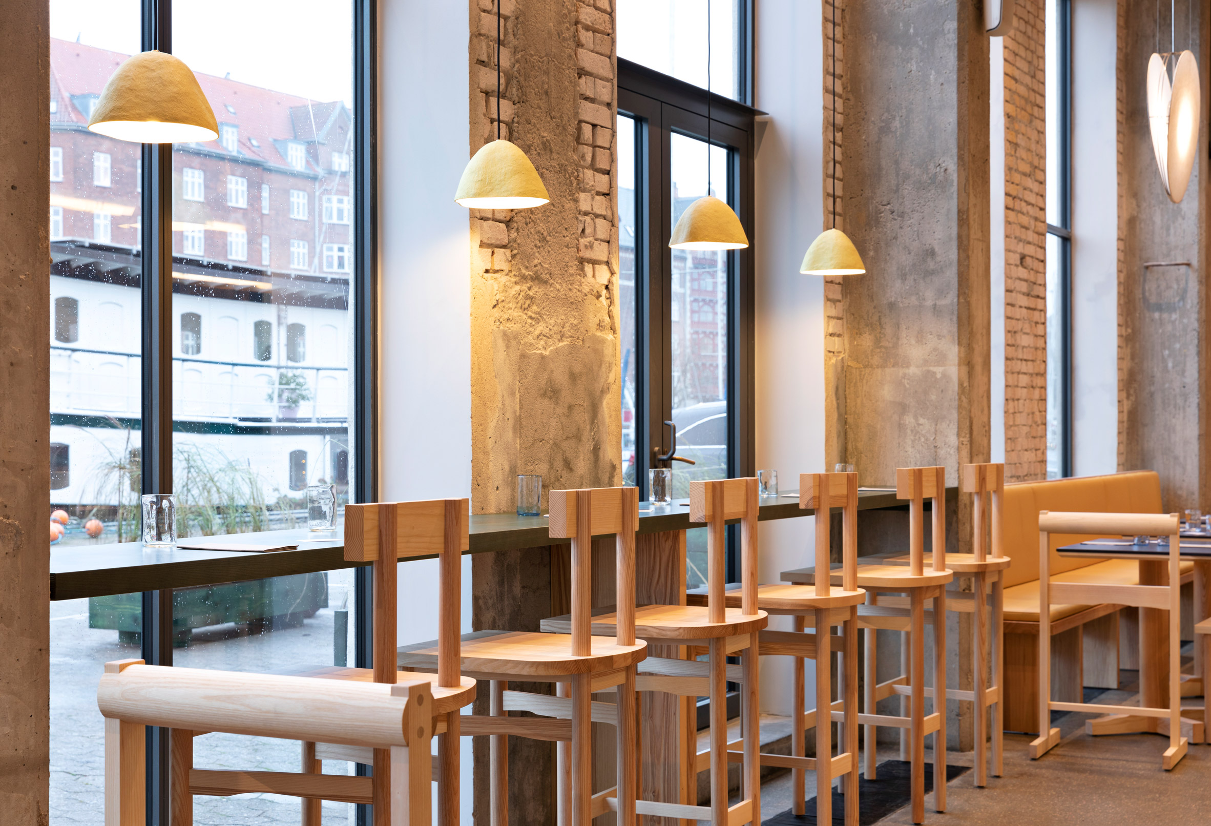 Window seats in POPL burger restaurant by Spacon & X and e15 for Noma