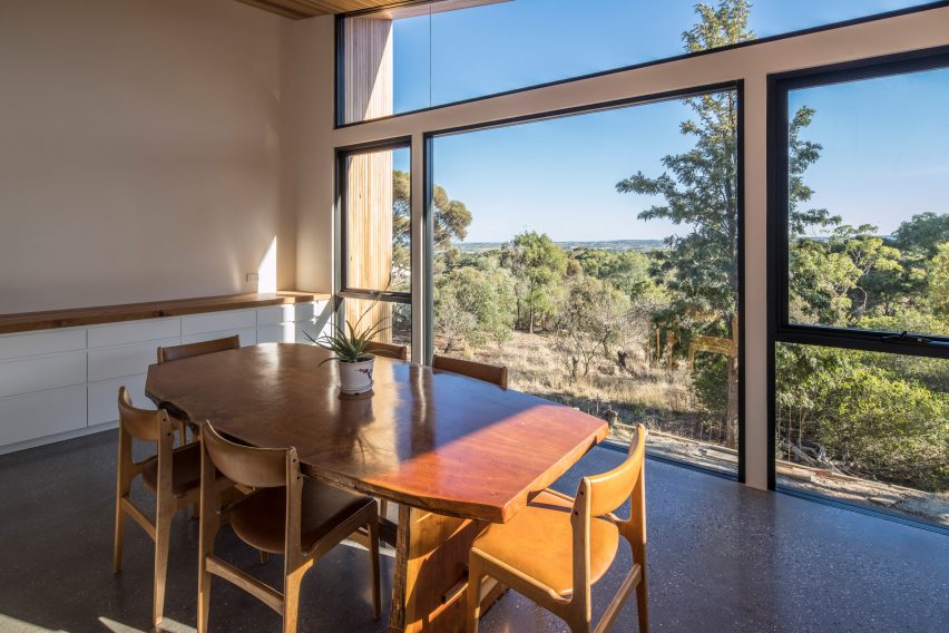 Separate studio in Willunga House by Reuben French-Kennedy