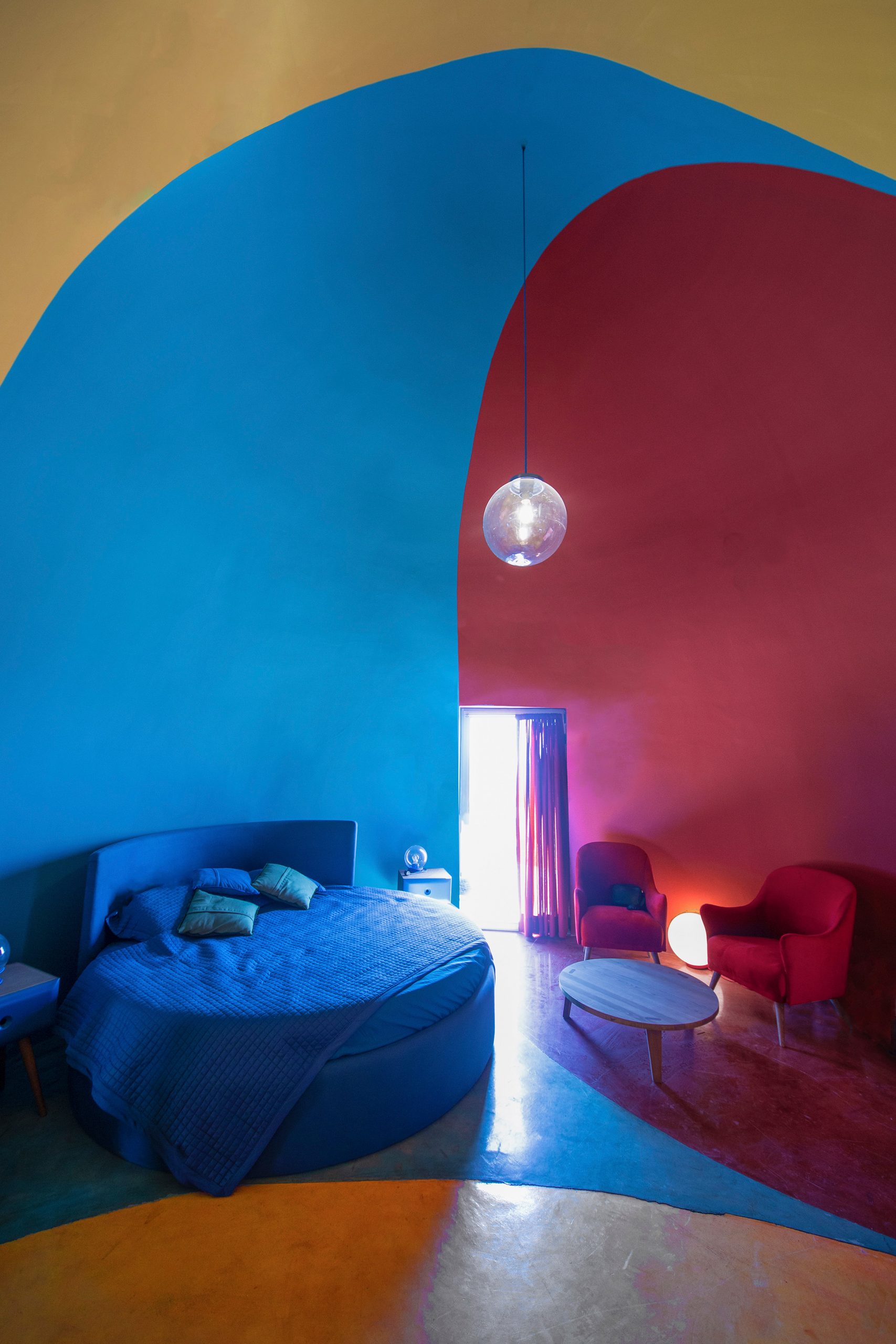 Colourful interiors in Hormuz holiday accommodation