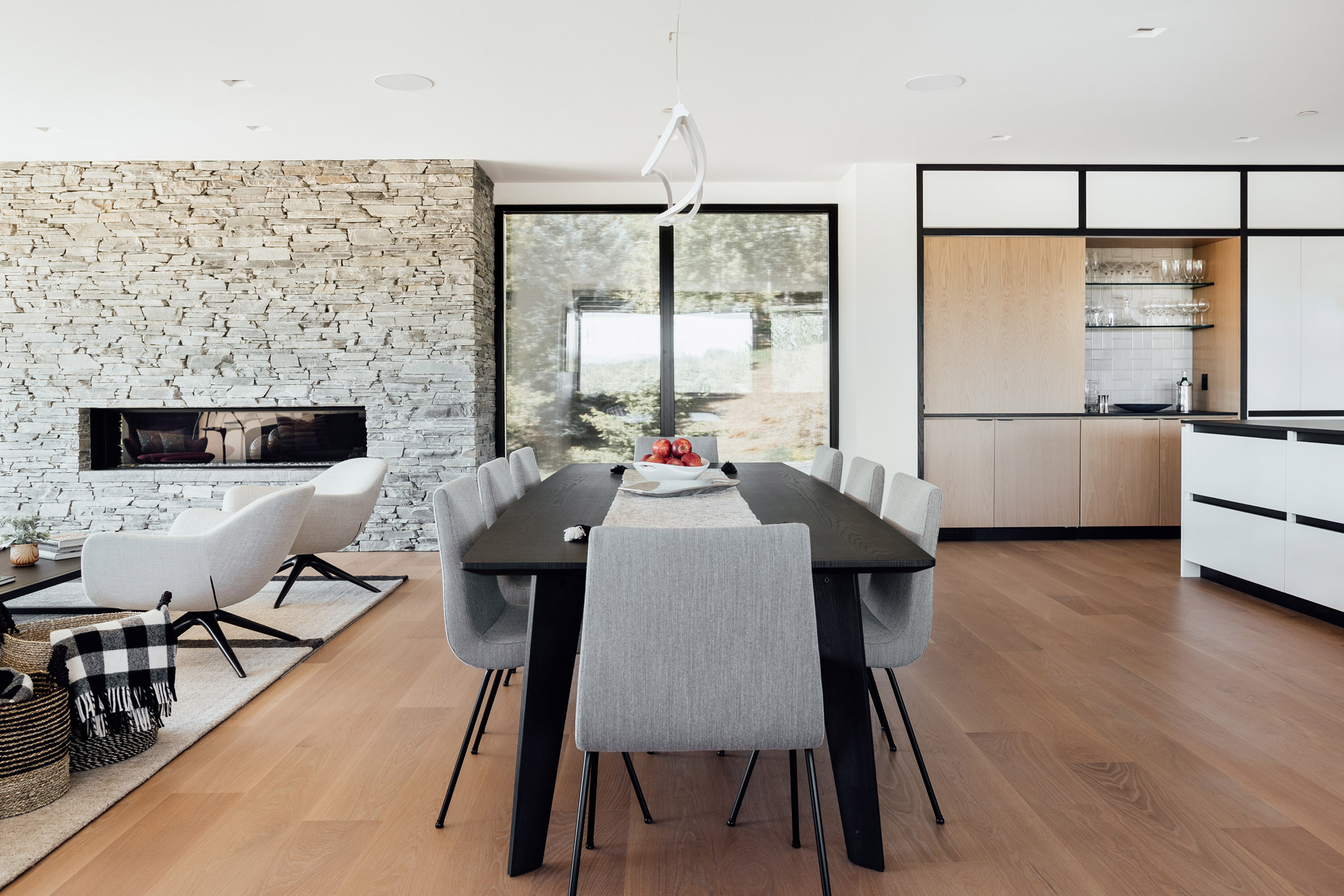 Dining table in Meadows Haus Utah Klima Architecture