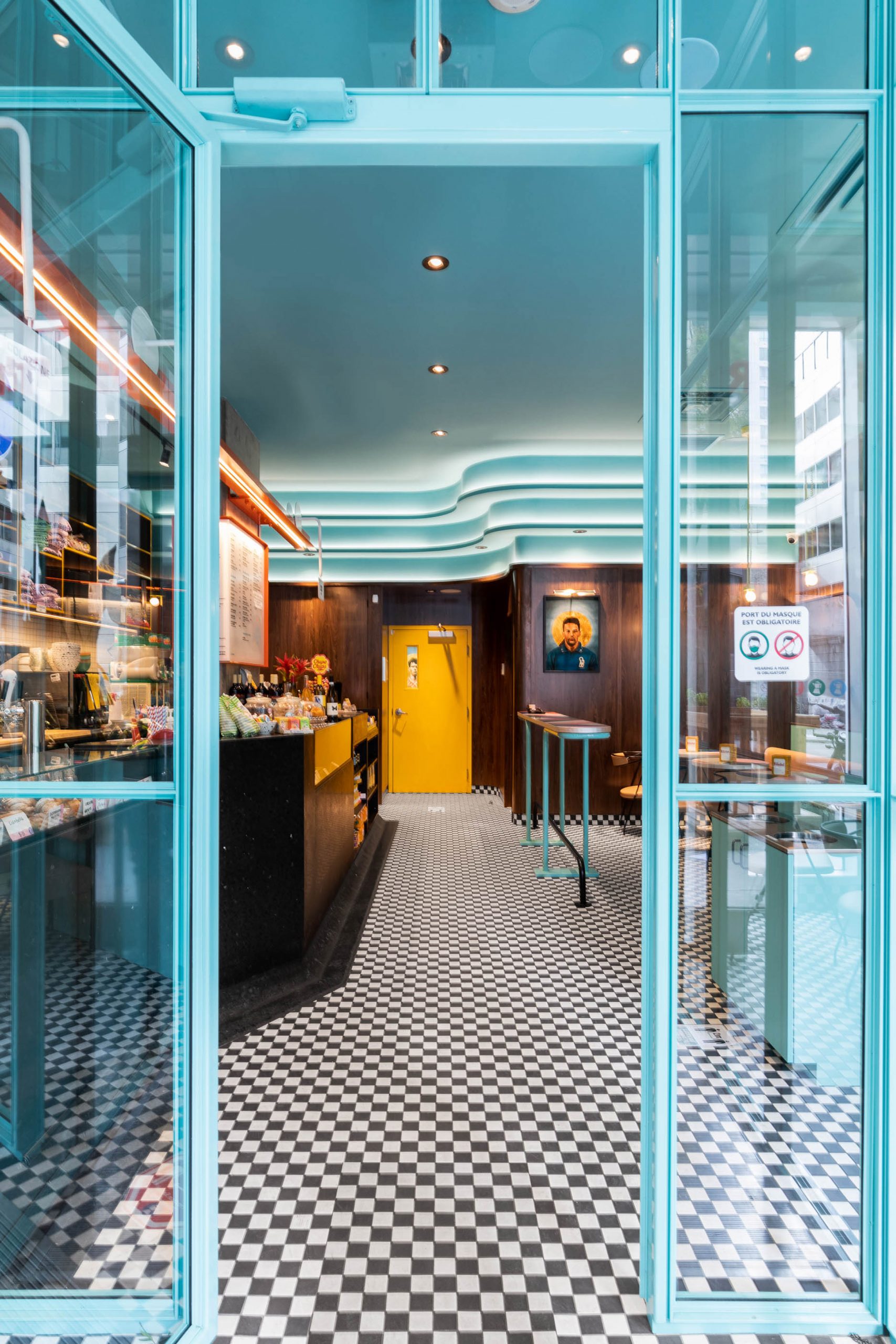 Ménard Dworkind creates retro coffee bar in downtown Montreal