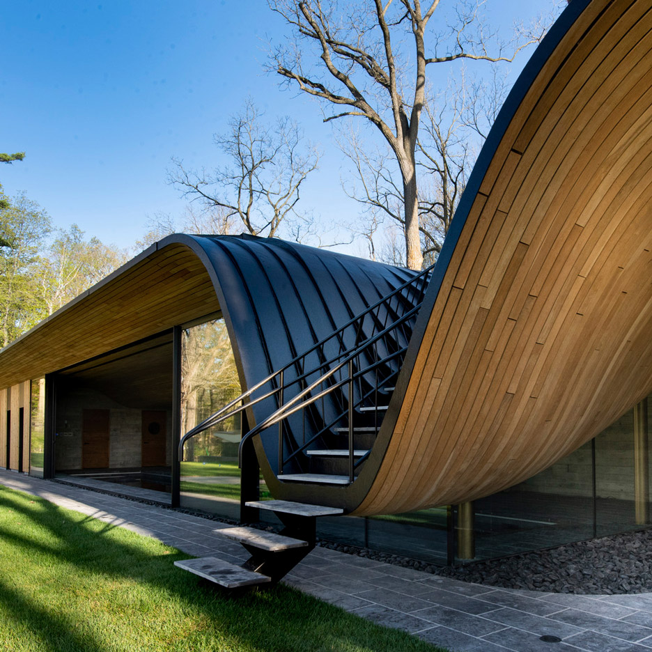Wooden Curved Structure: Building with Modern Architectural Design