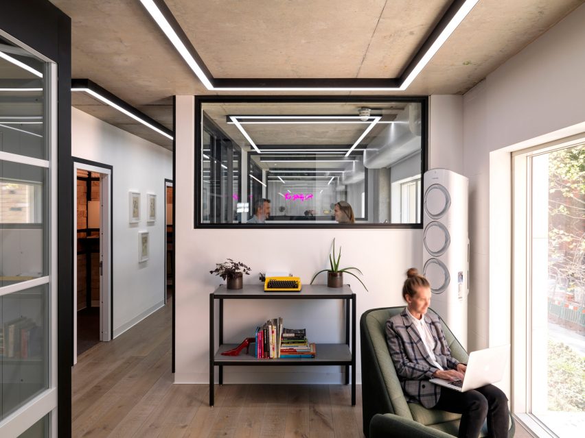 Meeting rooms in Paddington Works by Threefold Architects