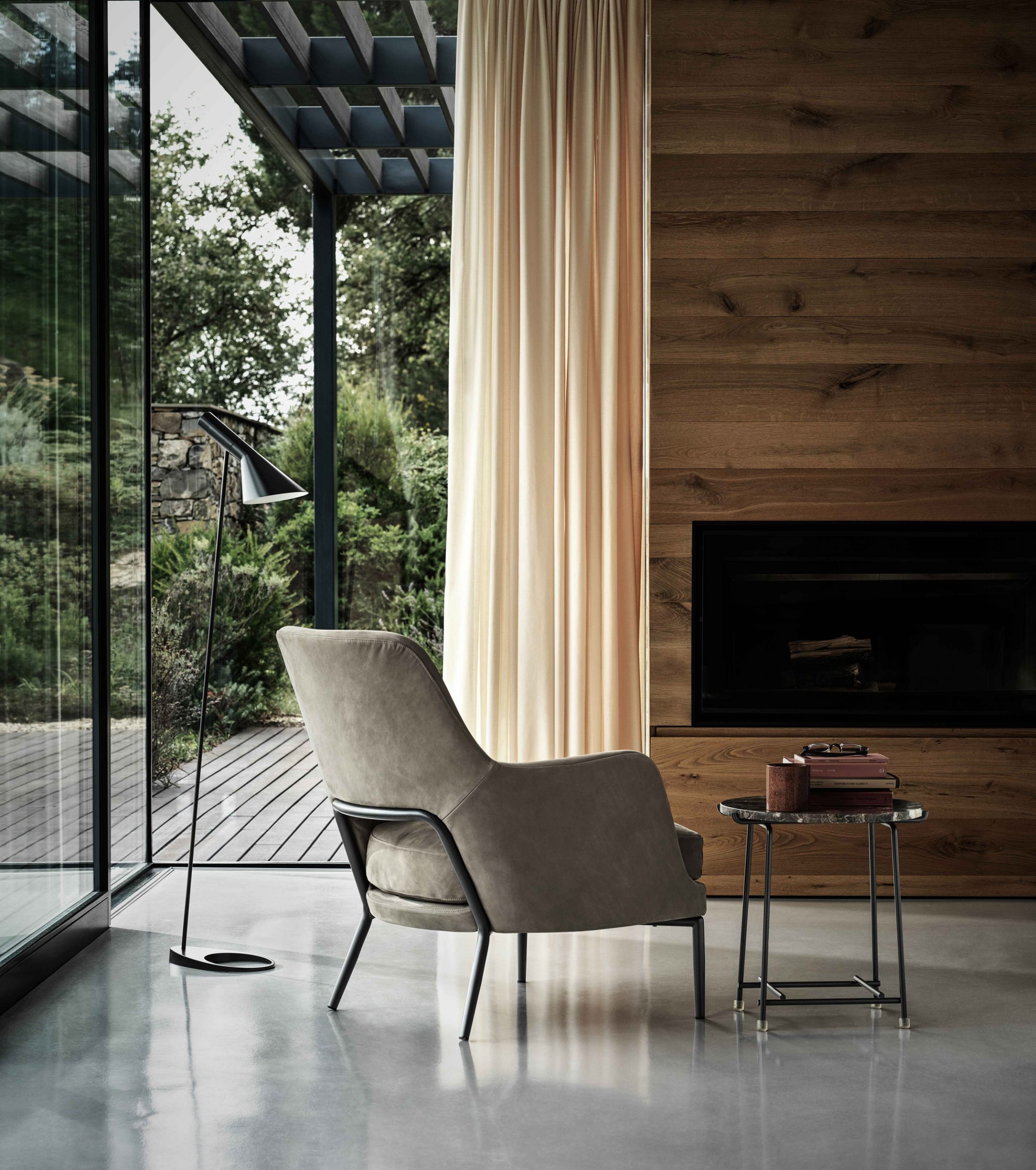 Window seat at Villa Nemes by Giordano Hadamik Architects