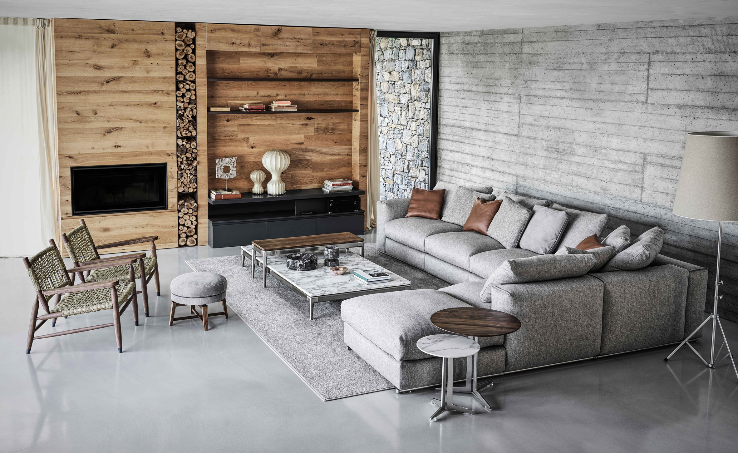 Living room at Villa Nemes by Giordano Hadamik Architects