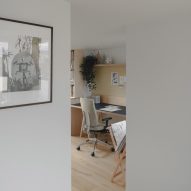 A workspace in a house in London by DeDraft
