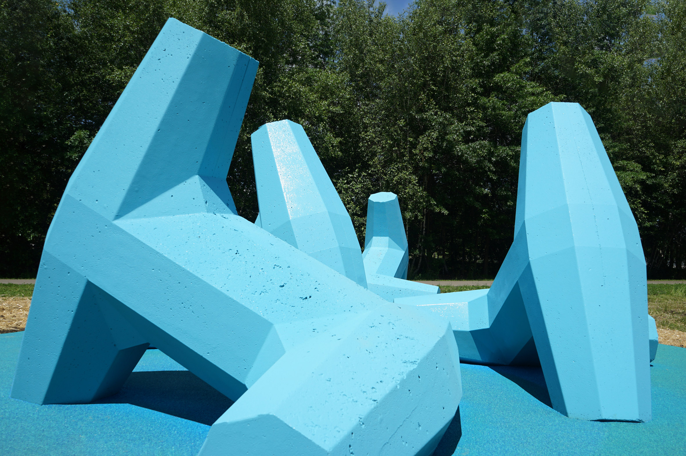 Kempster and Jamrozik created a playground from blue dolosse