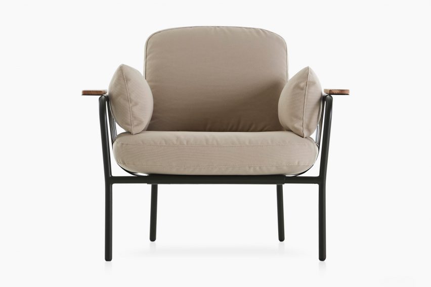 A cushioned outdoor armchair by Søren Rose for Gandiablasco