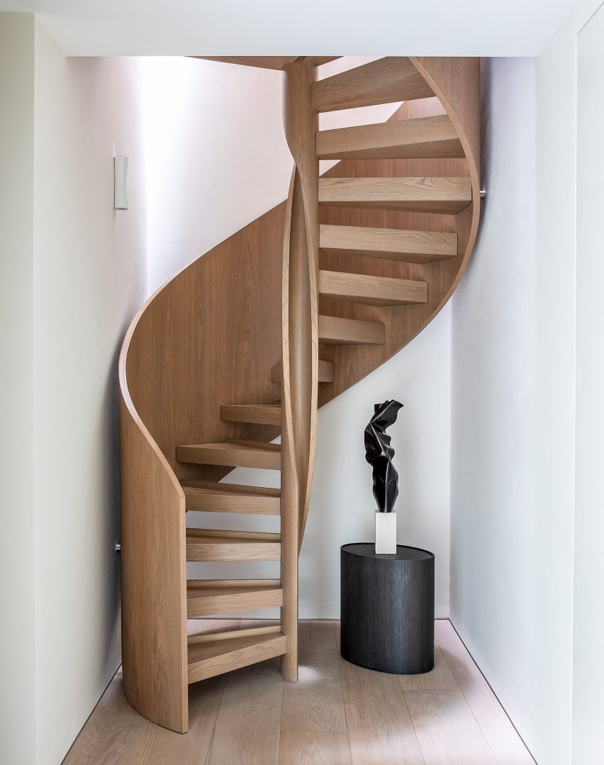 Helical staircase in the Knightsbridge Mews House by Echlin