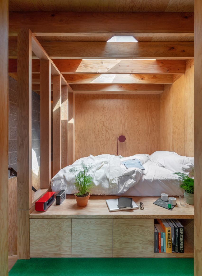 Bed in High Street House by Noiascape Teatum+Teatum