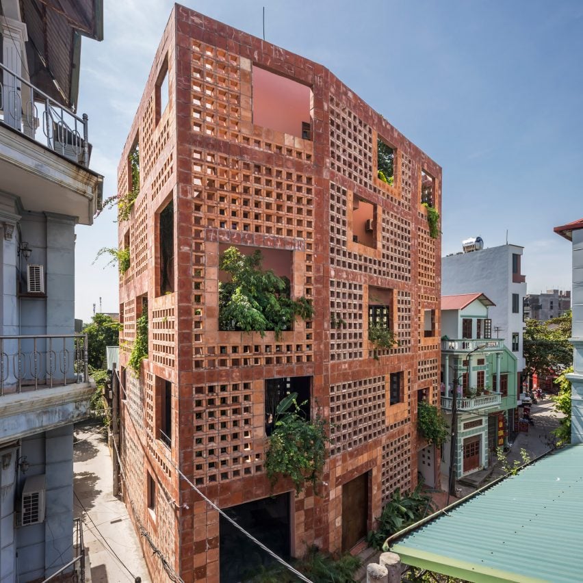 Bat Trang House oleh arsitek VTN