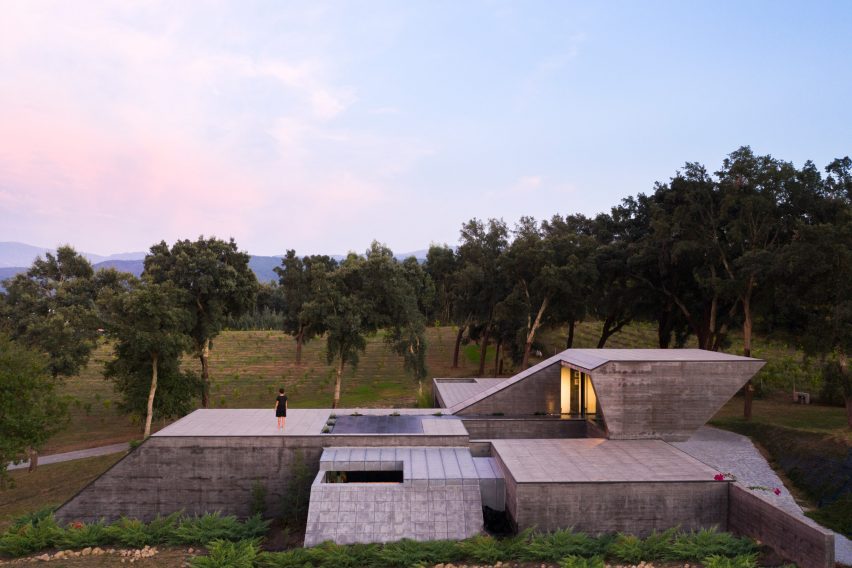 An angular concrete house built on a Portuguese hilltop