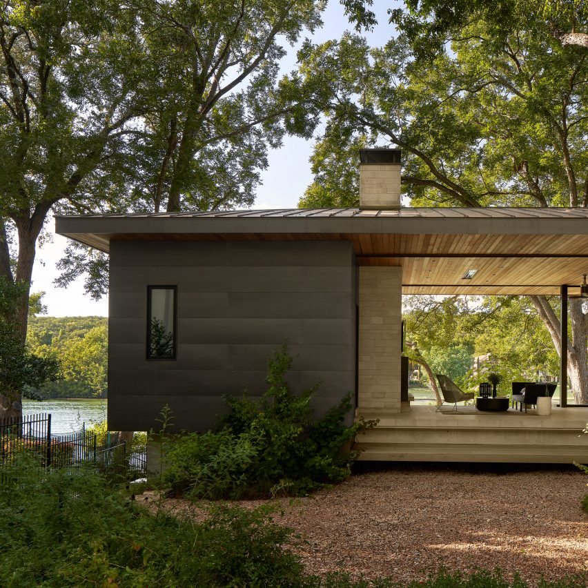 LaRue Architects incorporates breezeway into revamped cabin on Texas lake edge