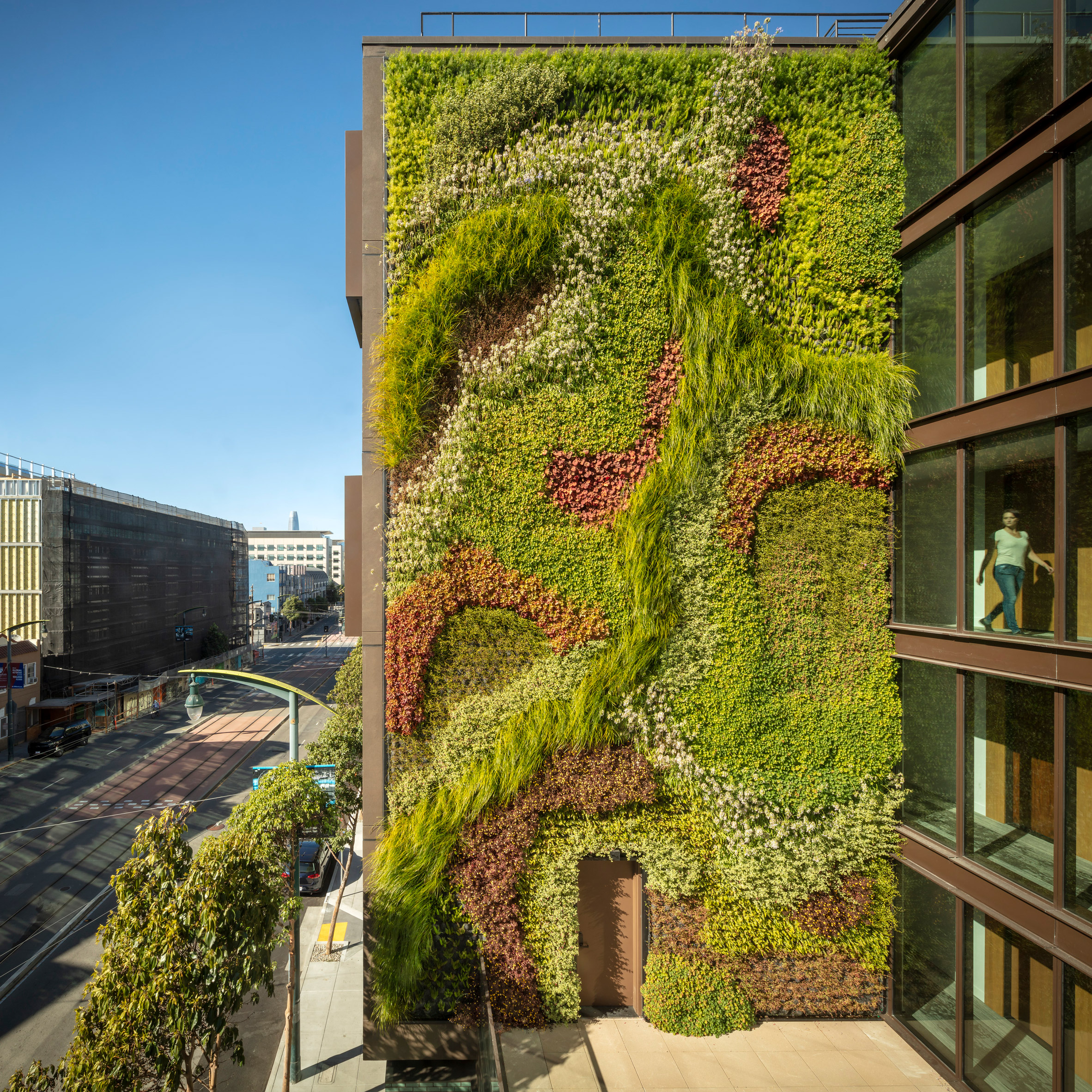Londons Largest Living Wall Will Combat Flooding 