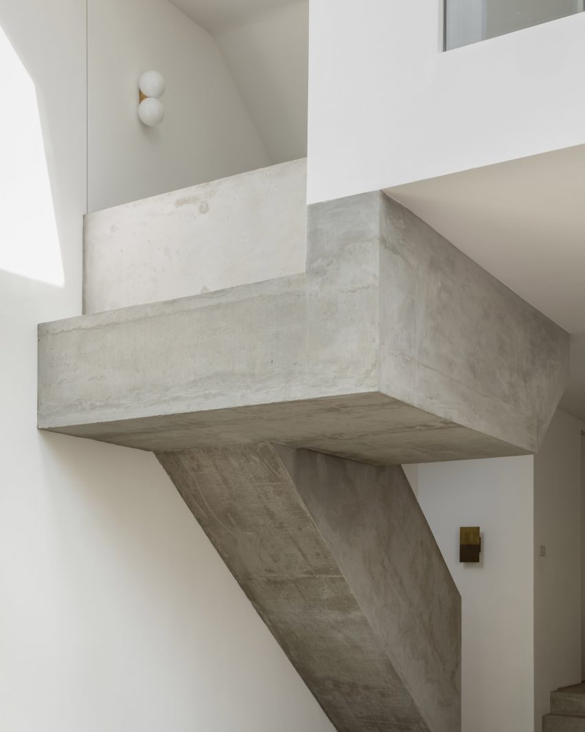 A concrete staircase